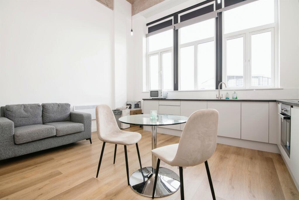 Additional image 11 of High Street, WEST BROMWICH