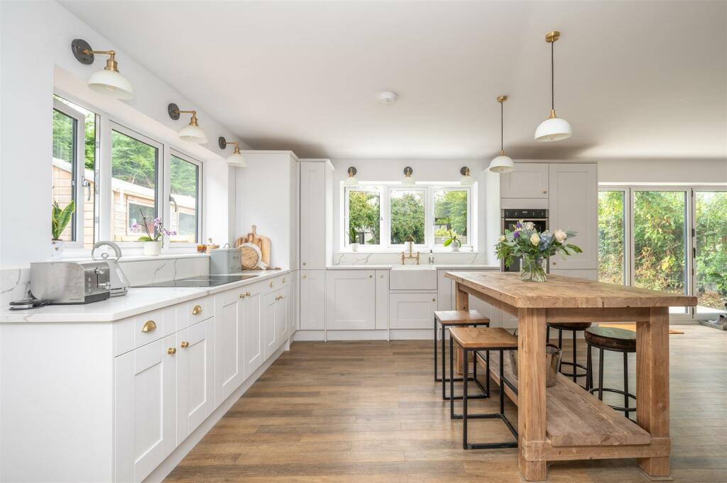 Additional image 5 of Stratford Road, Bidford-On-Avon, Alcester