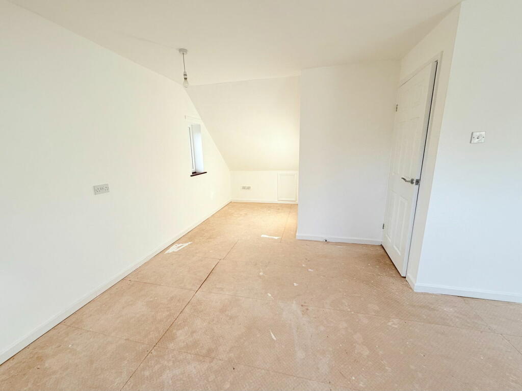 Additional image 16 of Gedney Close, Shirley