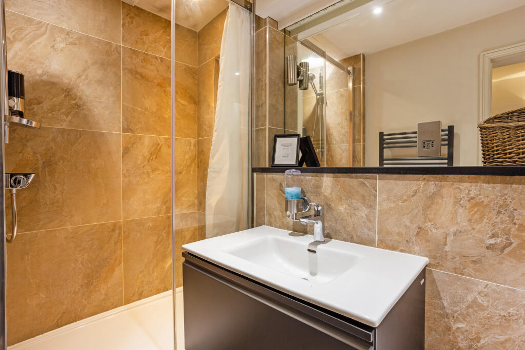 Additional image 13 of Monmouth Street, BATH, BA1