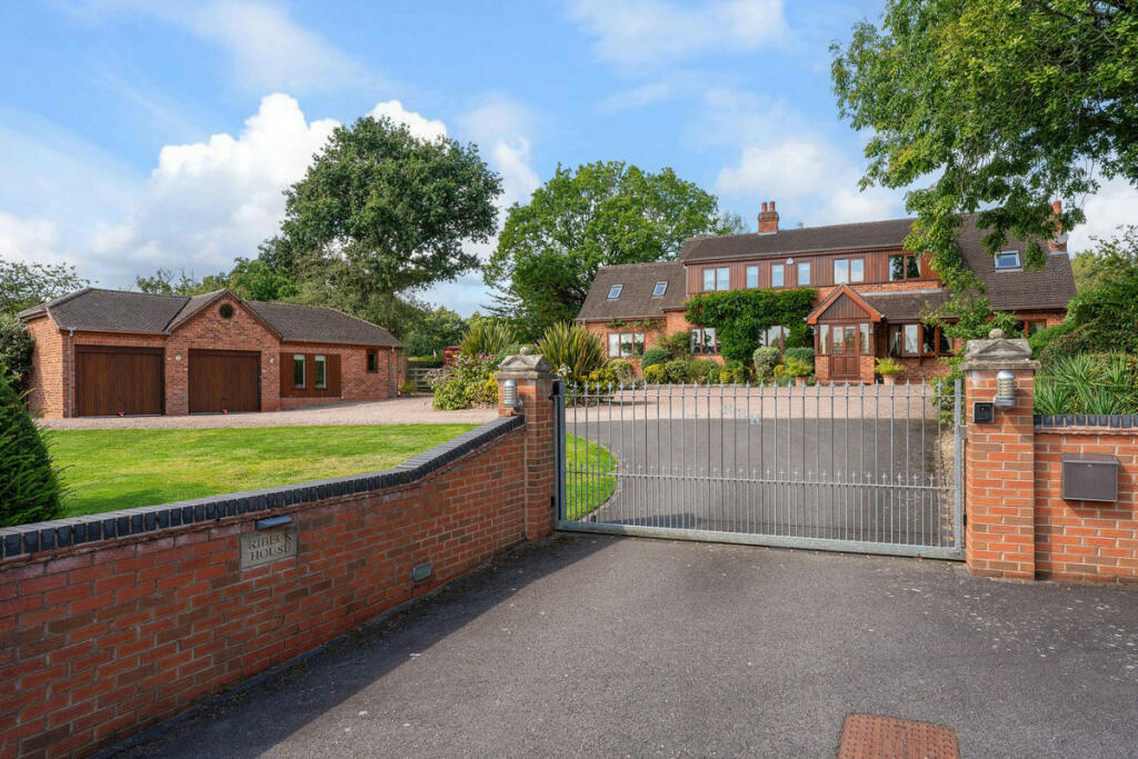 Rowney Green Lane Rowney Green Alvechurch, Birmingham, B48 7QP