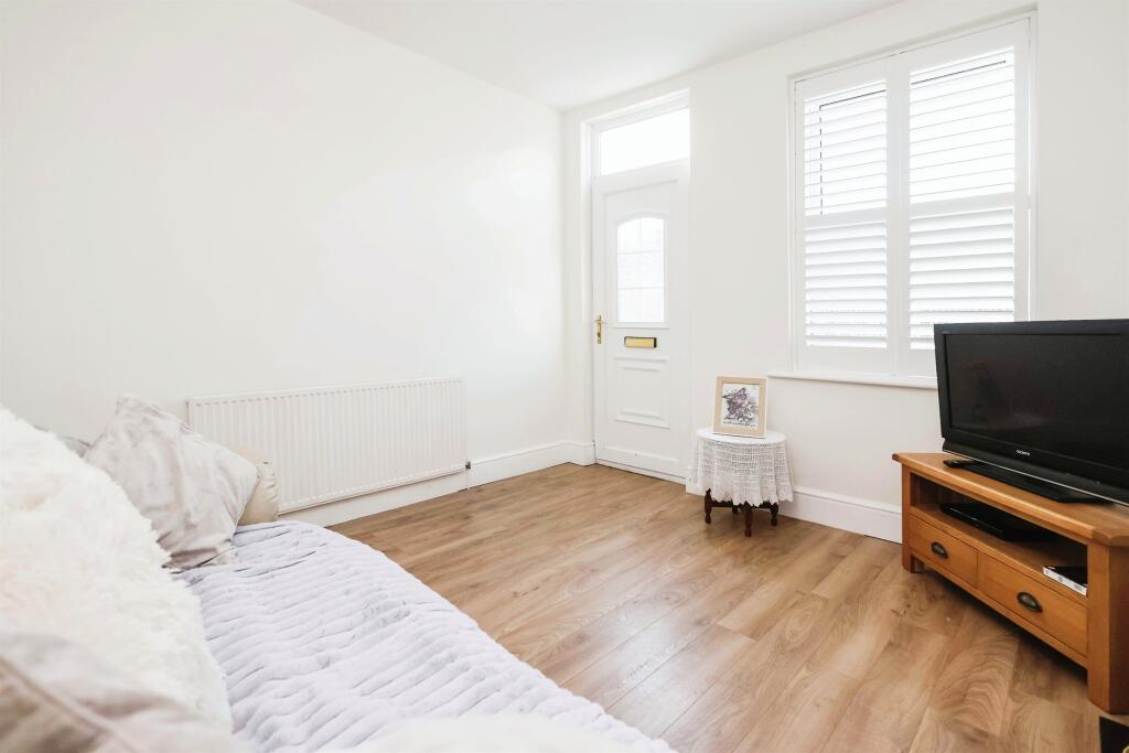 Additional image 2 of New England, Halesowen