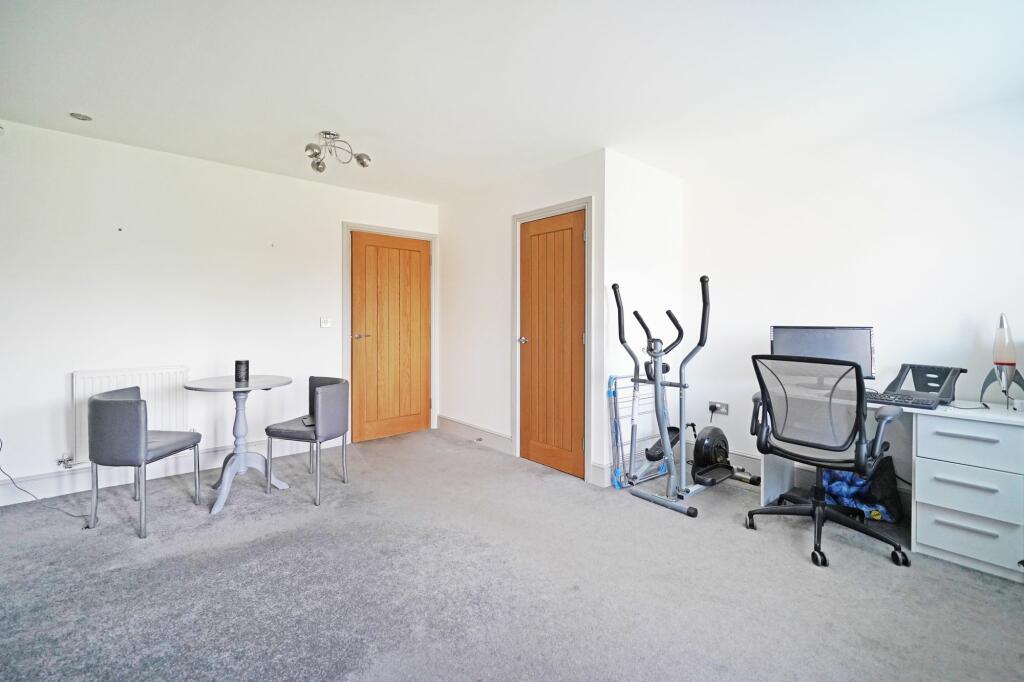 Additional image 3 of Trinity Way, Shirley, B90