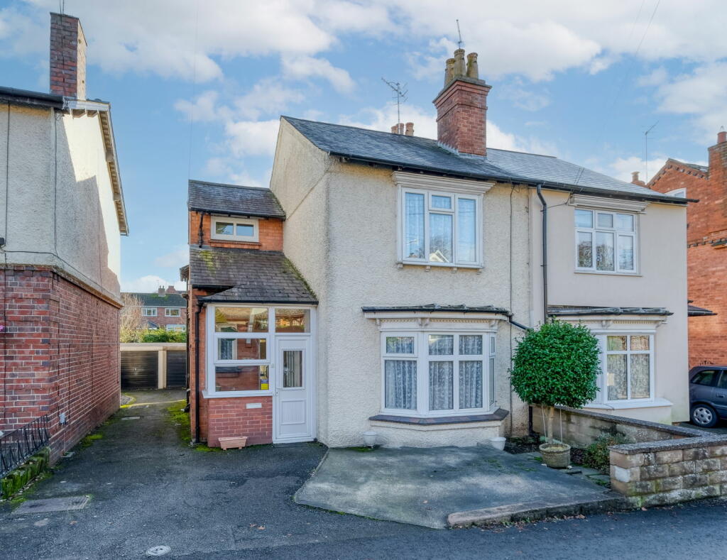 West Road, Bromsgrove, B60 2NQ