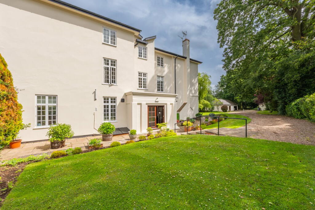 Primary image of Beaudesert Park, Henley-in-Arden, Warwickshire, B95