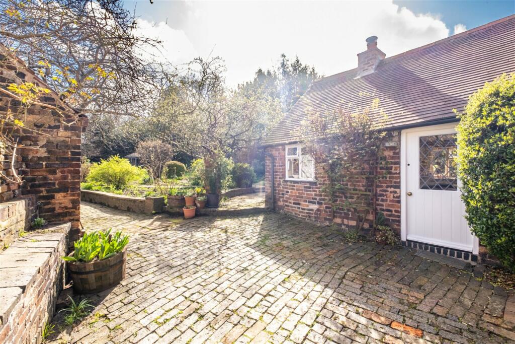 Additional image 21 of Yew Tree House, The Green, Amington, Tamworth, B77 4AD