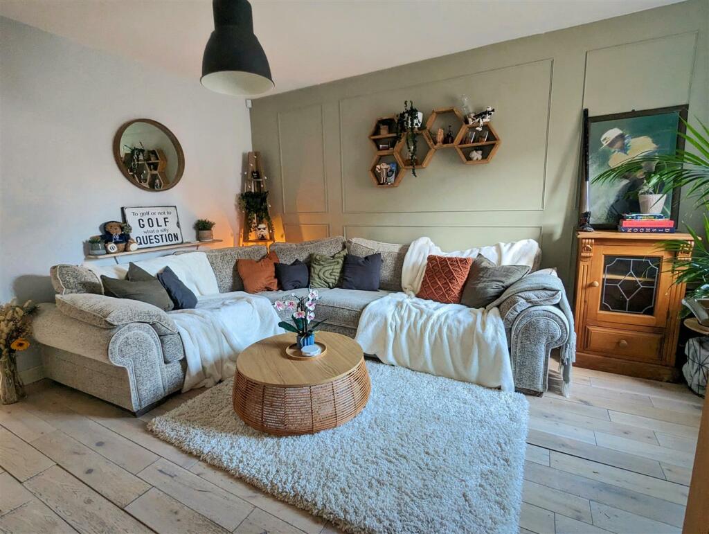 Additional image 3 of Grimstock Avenue, Coleshill, Birmingham