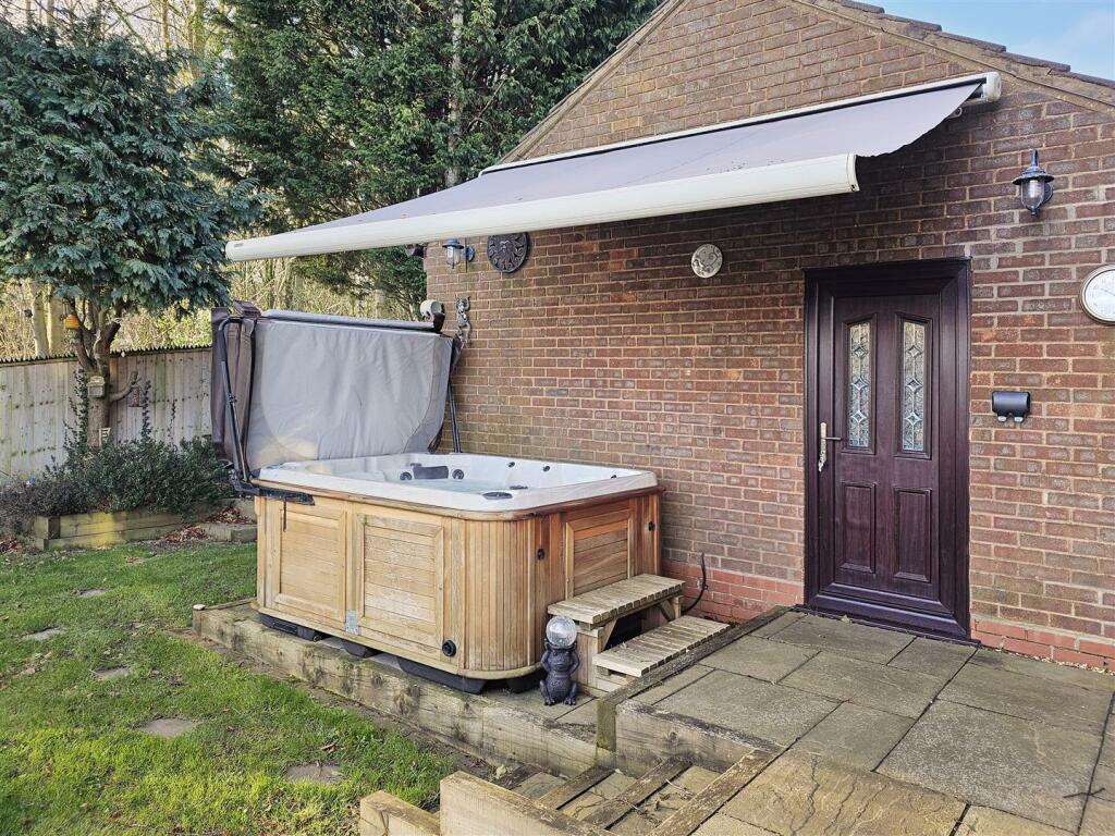 Additional image 24 of Willetts Drive, Halesowen, West Midlands