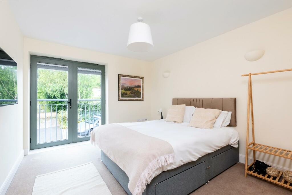 Additional image 10 of Linen Walk, Bath