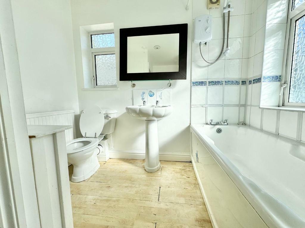 Additional image 10 of Charlemont Avenue, West Bromwich, B71 3BY