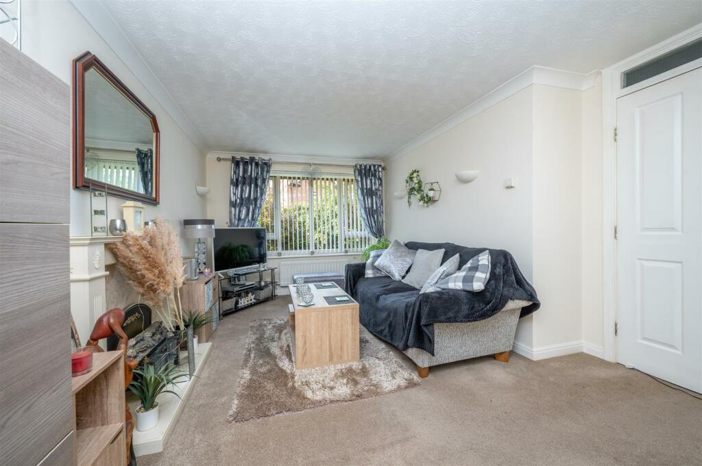 Additional image 7 of Chestnut Walk, Henley-In-Arden