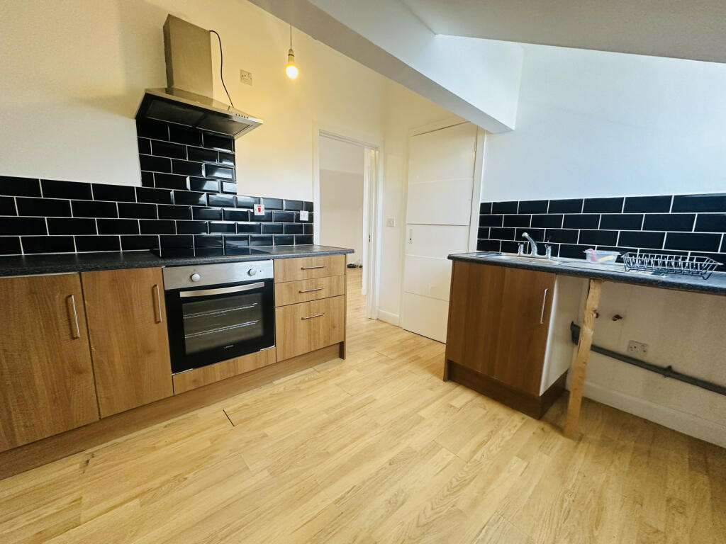 Additional image 3 of 462 Bearwood Road, Smethwick, West Midlands, B66
