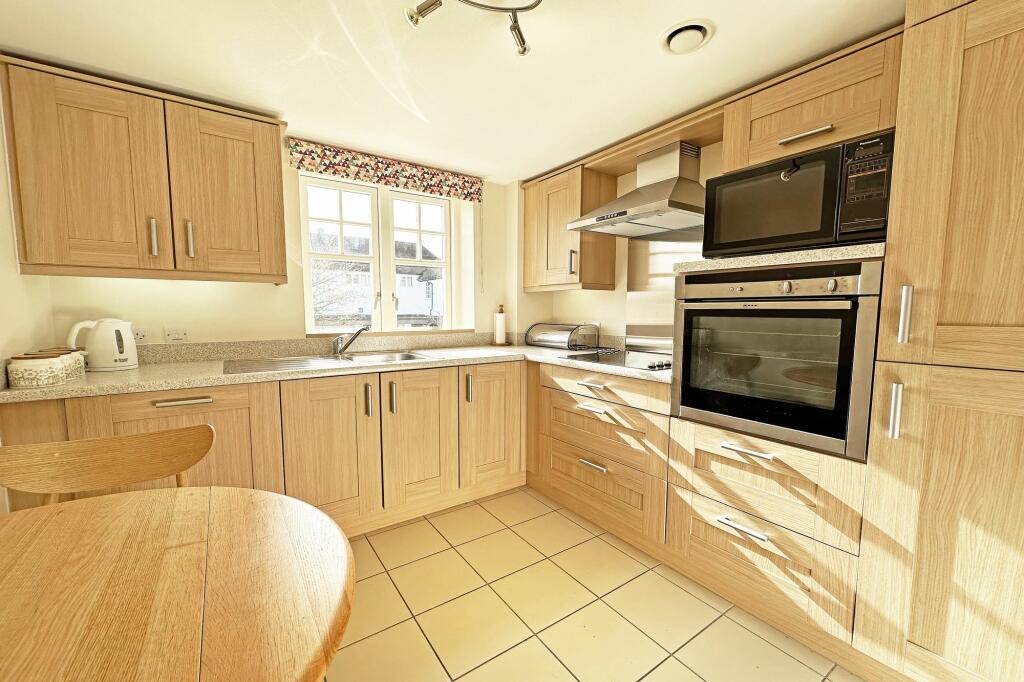 Additional image 11 of High Street, Knowle, B93