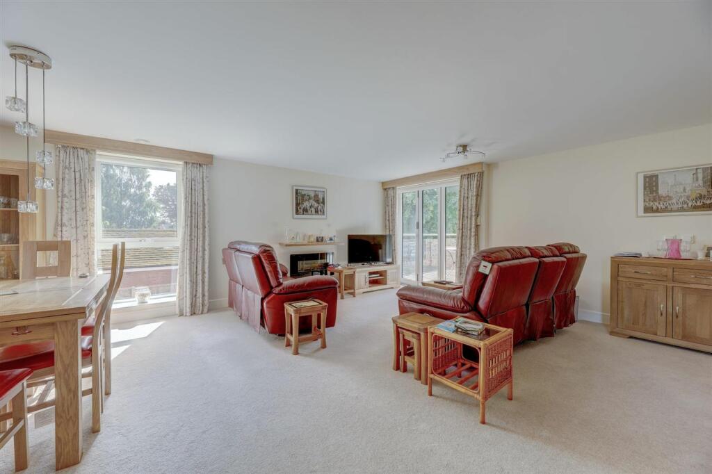 Additional image 4 of Warwick Road, Solihull, B91