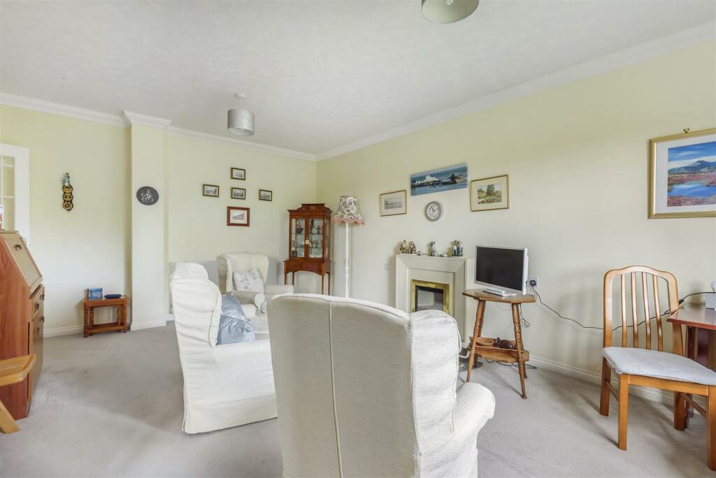 Additional image 3 of Woolmans Lodge, Shirley, Solihull