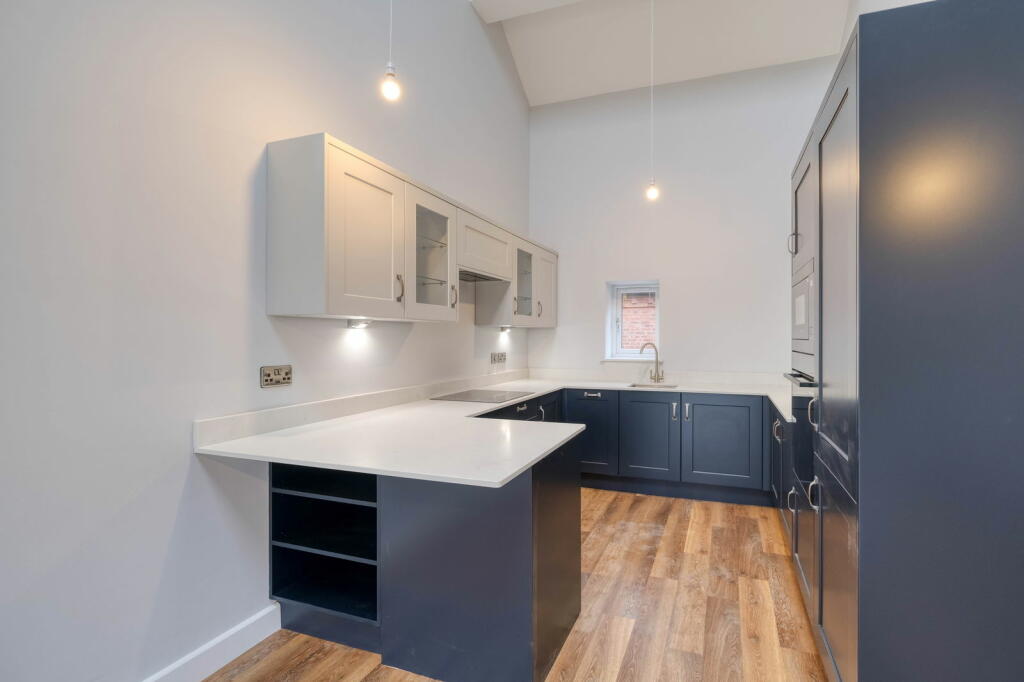 Additional image 5 of 1 Lion & Lamb Barns, Droitwich Road, Bradley Green B96 6RP