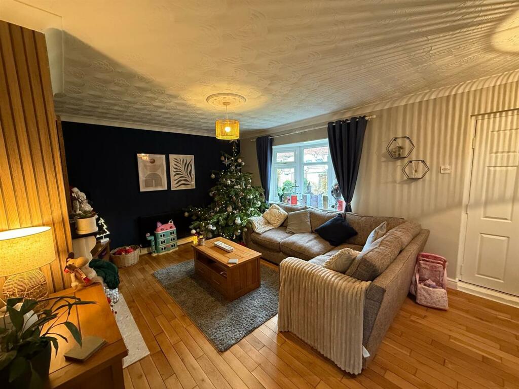 Additional image 4 of Wallace Rise, Cradley Heath, B64 7LP