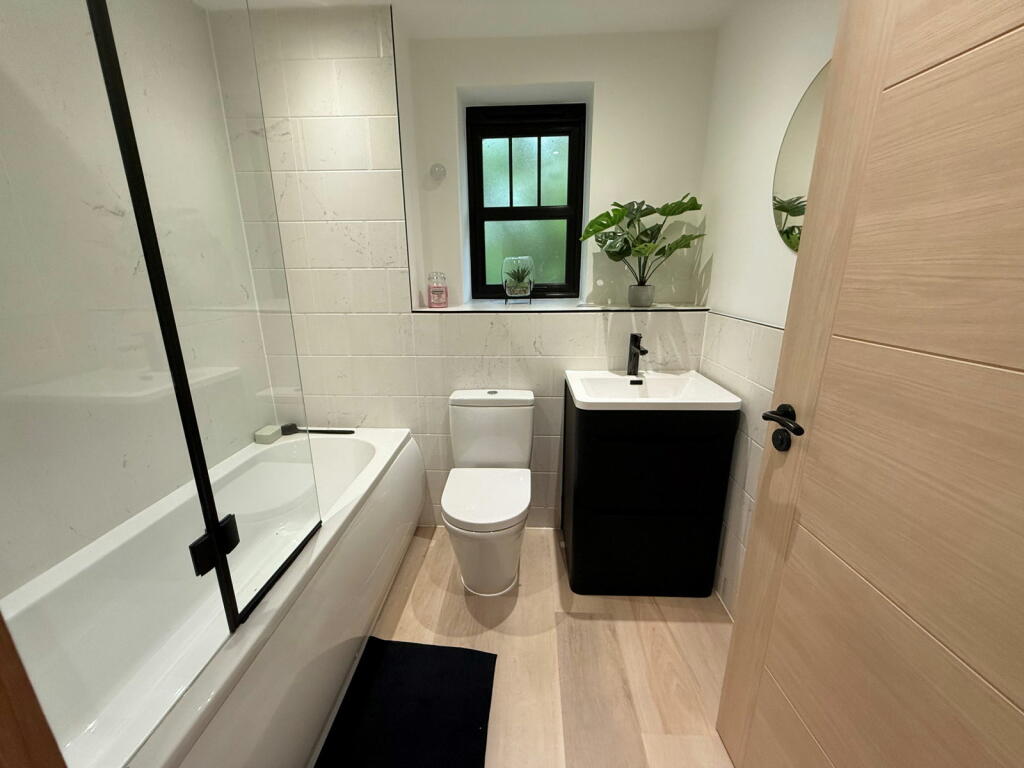 Additional image 31 of Shutt Lane, Earlswood