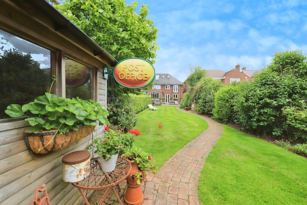 Additional image 4 of Bromsgrove Road, Hunnington, Halesowen