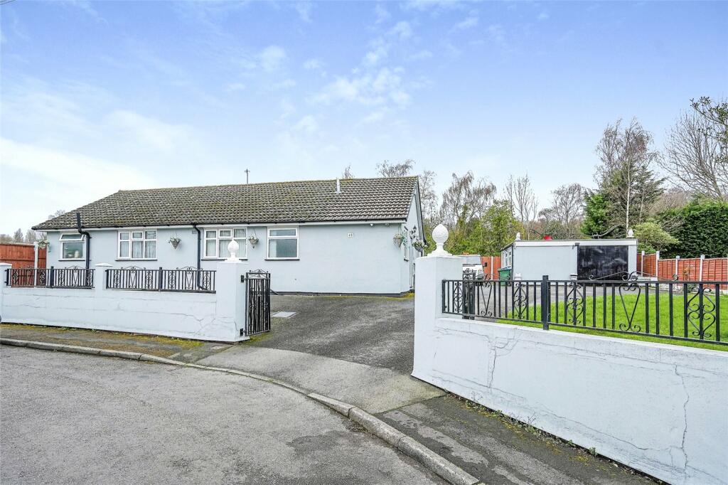 Rydding Square, West Bromwich, West Midlands, B71