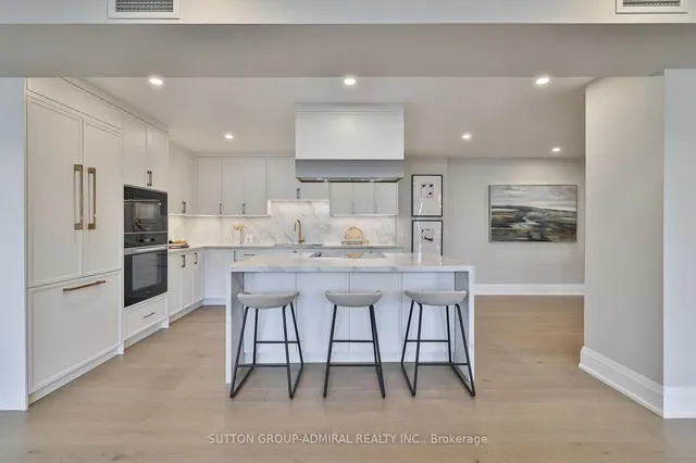 Additional image 4 of 500 Avenue Rd Unit 806