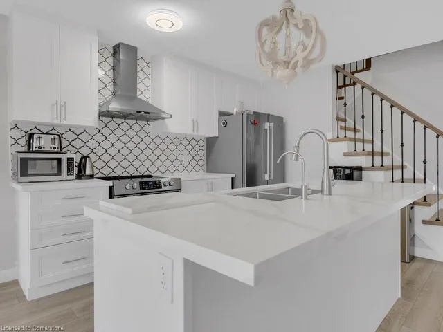 Additional image 11 of 8 Pony Way