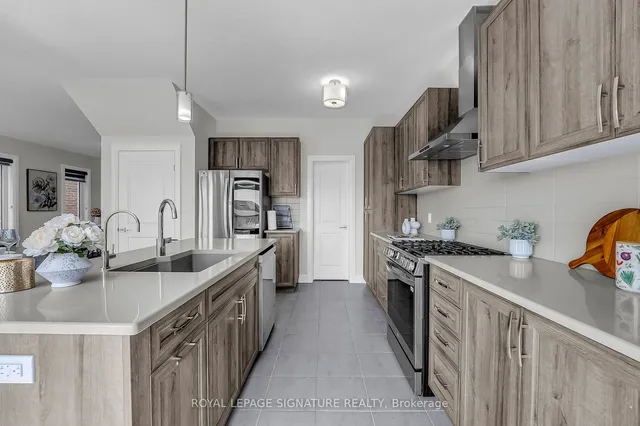 Additional image 12 of 7 Carina St