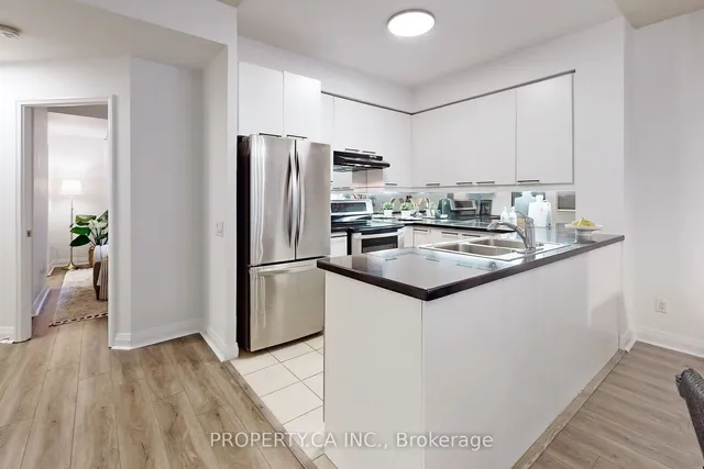 Additional image 8 of 1121 Bay St Unit 301