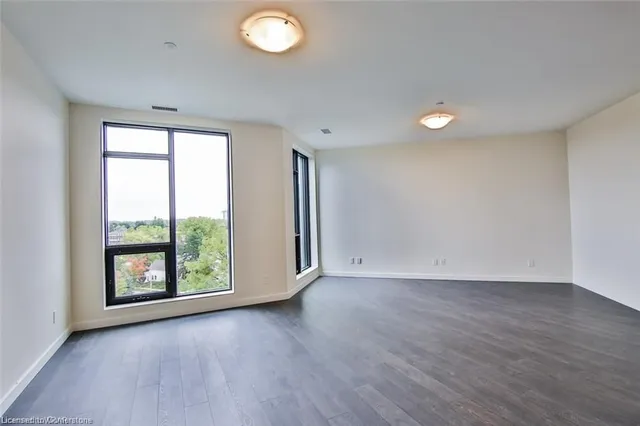 Additional image 2 of 690 King St Unit 522