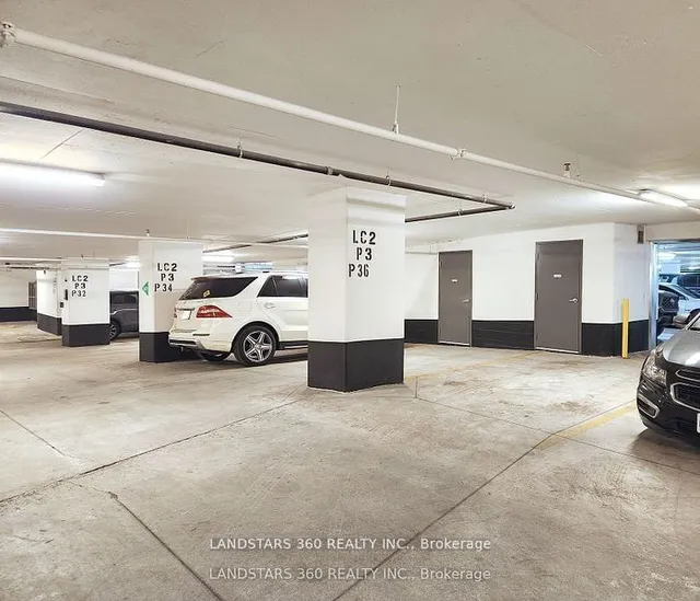 Additional image 16 of 49 East Liberty St Unit 2304