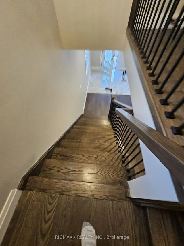 Additional image 25 of 23 Forfar Ave