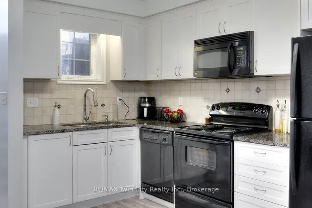 Additional image 7 of 931 Glasgow St Unit 36A