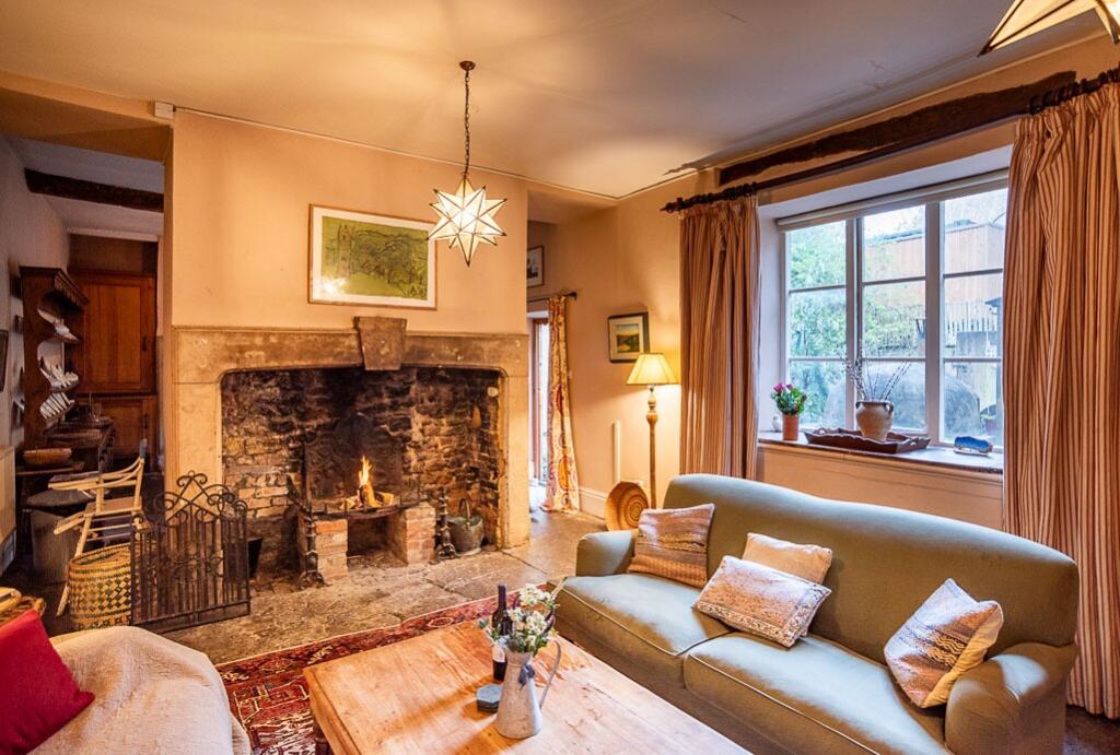 Additional image 7 of High Street, Castle Cary, Somerset, BA7