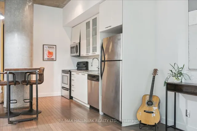 Additional image 8 of 33 Mill St Unit 308