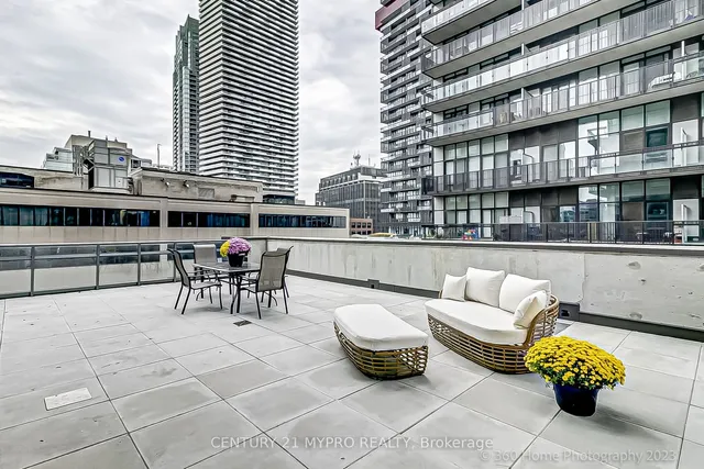 Additional image 14 of 39 Roehampton Ave Unit 505