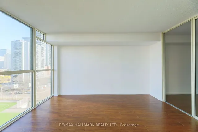 Additional image 17 of 15 Maitland Pl Unit 905