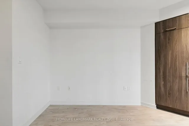 Additional image 17 of 27 BATHURST St Unit 301W