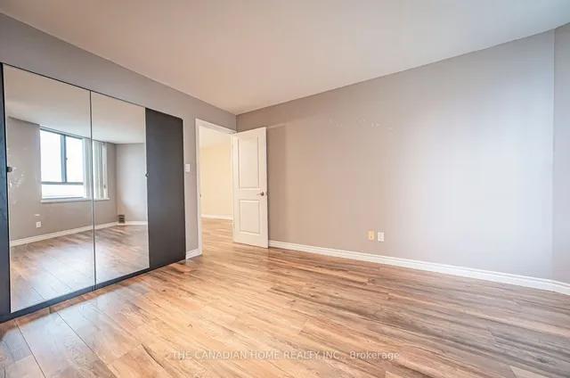 Additional image 21 of 260 Queens Quay Unit 1304