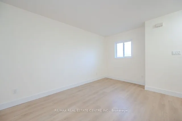 Additional image 9 of 50 Howe Dr Unit 3D