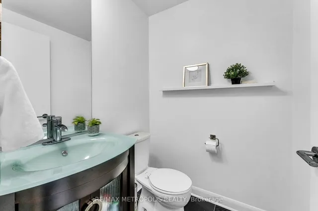 Additional image 6 of 375 King St Unit 3009