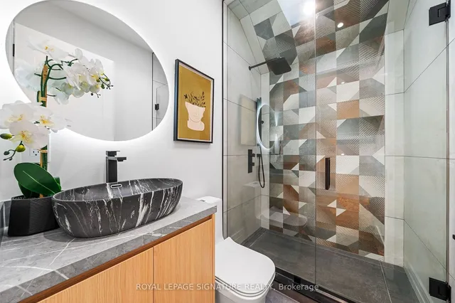 Additional image 24 of 551 Broadway Ave