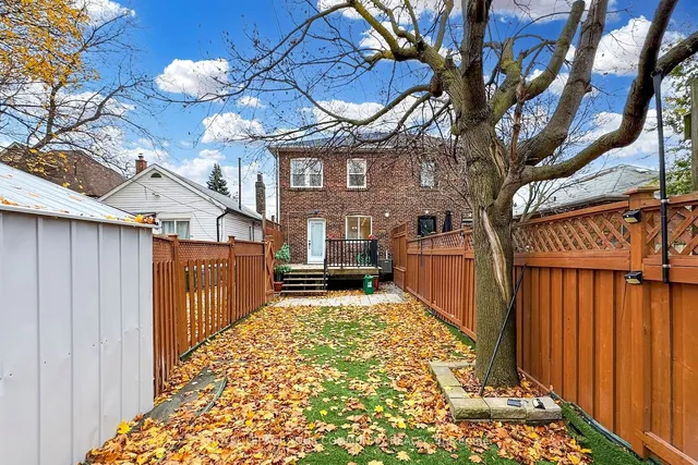 Additional image 33 of 196 Lawrence Ave