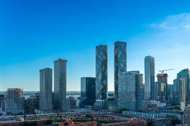 Additional image 28 of 158 Front St Unit 2114