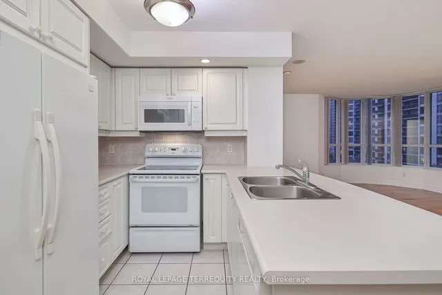 Additional image 9 of 5 Northtown Way Unit 706