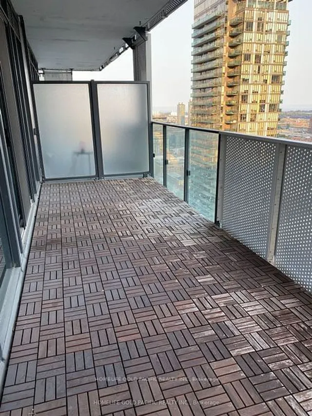 Additional image 15 of 25 Richmond St Unit 3304