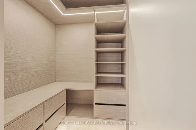 Additional image 22 of 127 Welland Ave