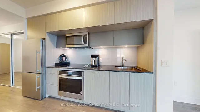 Additional image 23 of 585 Bloor St Unit 3418