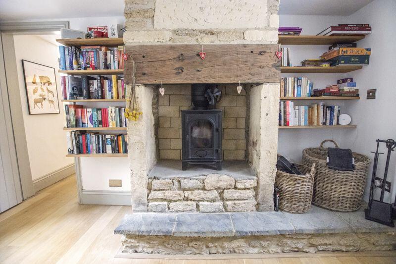 Additional image 20 of Holt