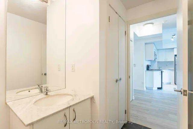 Additional image 9 of 55 East Liberty St Unit 717