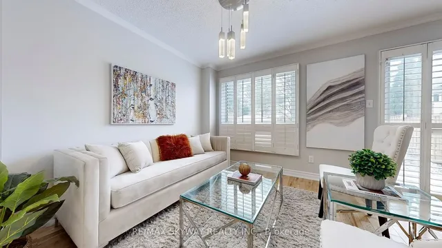 Additional image 3 of 38 Winter Gardens Tr